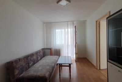Apartament cu 2 camere semidecomandat, mobilat în Fortuna