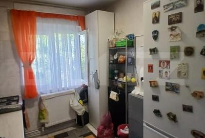Aprtament de vanzare, cu 3 camere, zona Podul Ros - 13