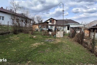 Casă cu 4 camere cu Teren 1600 Mp în Poiana - 4