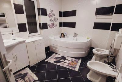 Casă cu 5 camere cu Teren 4200 Mp în Poiana Mărului - 10