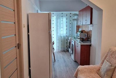 Garsonieră decomandată în Traian - 9