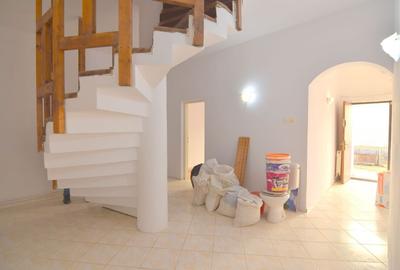 Casa de vanzare, P+M-zona Girocului Timisoara-comision 0 - 9