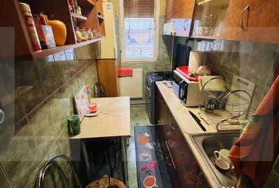 Apartament cu 3 camere semidecomandat în Central - 1