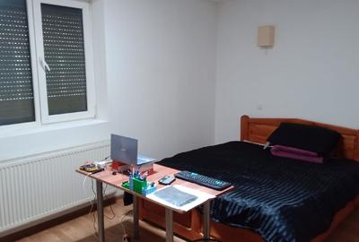 Apartament cu 2 camere decomandat în Central - 2