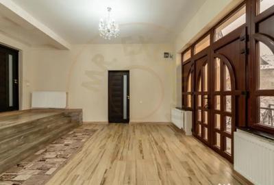 Casă cu 7 camere cu Garaj în Bascov - 6