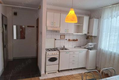 Inchiriez garsoniera et. 2 Dacia - 1