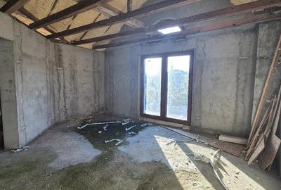 Casă cu Teren 850 Mp în Boțârlău - 2