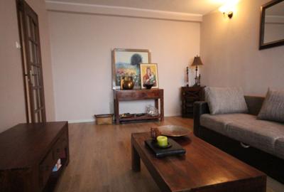 Apartament cu 3 camere decomandat, mobilat în Circumvalațiunii - 39