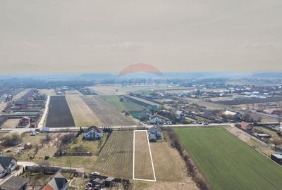 Teren Construcții intravilan de 1000 mp, în Podu Oltului - 3