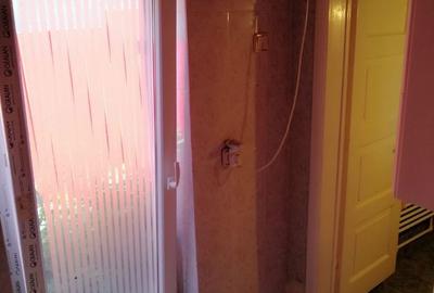 Casă cu 4 camere în Central - 2