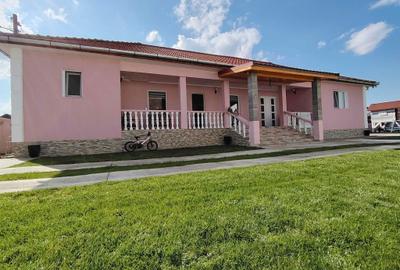 Casă cu 3 camere în Central - 8