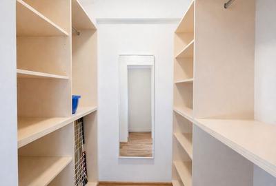 Apartament cu 3 camere decomandat în Tractorul - 5