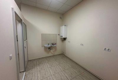 Spațiu comercial, de 26 mp, în Central - 6