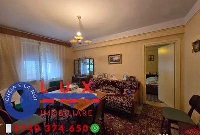 Apartament cu 3 camere semidecomandat în Central - 5