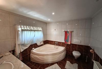 Casă cu 20 camere cu Teren 1100 Mp în Central - 12