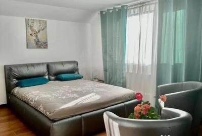 Casă cu 6 camere cu Teren 400 Mp în Zamora - 1