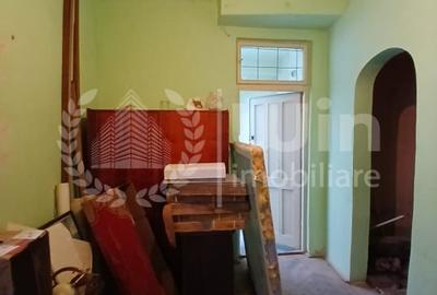 Apartament cu 3 camere decomandat în Semicentral - 2