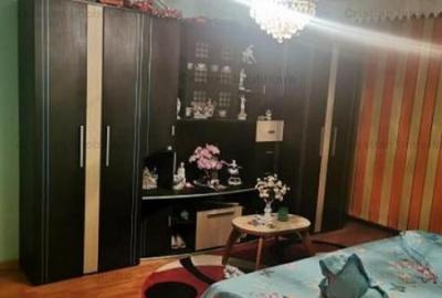 Apartament cu 3 camere decomandat în Viziru 3