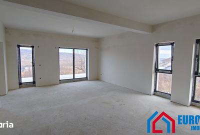 Casă cu 6 camere cu Teren 561 Mp în Central - 2