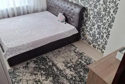 Garsonieră în Titan - 2