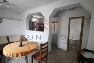 Vila 7 camere, an 1984, garaj, terasa, teren 604 m2, Poiana Campina,PH - 6