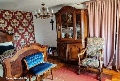 Casă cu 6 camere cu Teren 1140 Mp în Central - 1