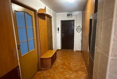Garsonieră decomandată, mobilată în Tei - 9