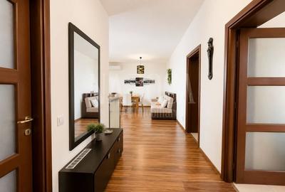 Apartament cu 3 camere semidecomandat în Bună Ziua - 3