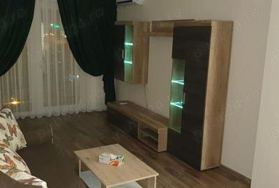 Apartament cu 3 camere în Central - 1