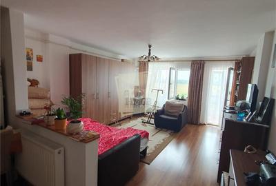 Garsoniera spatioasa 37 mpu  etaj 1 cu balcon  Strand - 1