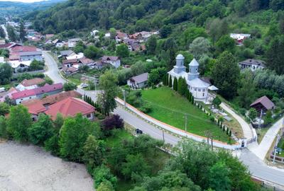 Casă cu 5 camere cu Canalizare în Bezdead - 2