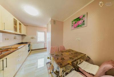 Apartament cu 3 camere decomandat, mobilat în Alfa - 9