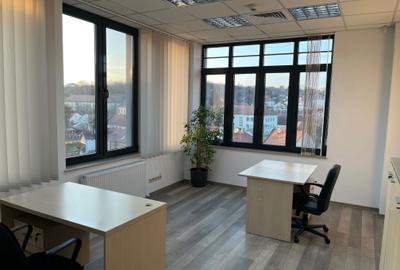 Spațiu comercial, de 50 mp, în Central - 6