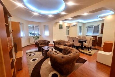 Casă cu 5 camere cu Canalizare în Pipera