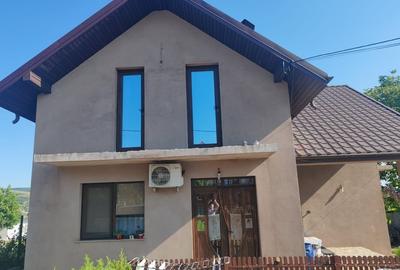 Vanzare casa cu etaj Satu Nou Muntenii de Sus