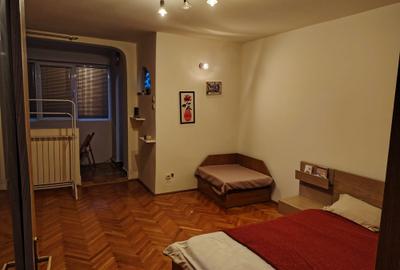 Garsonieră semidecomandată, mobilată în Drumul Taberei