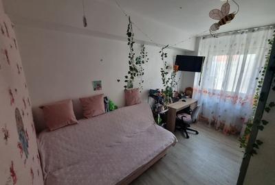 Compozitori-apartament 3 camere decomandat Compozitori-apartament 3 camere decomandat - 5