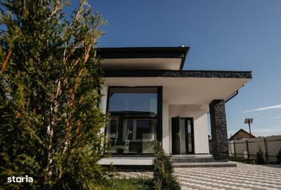 Casă cu 3 camere cu Teren 350 Mp în Central - 2