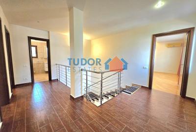 Casă cu 4 camere cu Garaj în Iancu Nicolae - 15