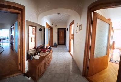 Apartament cu 3 camere semidecomandat în Faleza Nord - 2