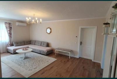 Casă cu Teren 695 Mp în Central - 4