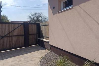 Casă cu 6 camere cu Teren 1350 Mp în Izvorani - 20