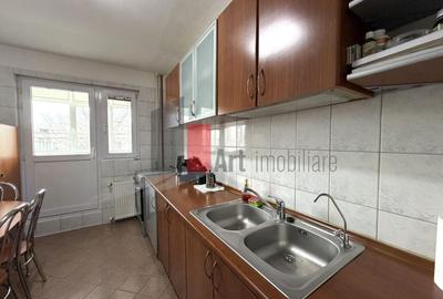 Apartament cu 4 camere decomandat în Apărătorii Patriei - 5