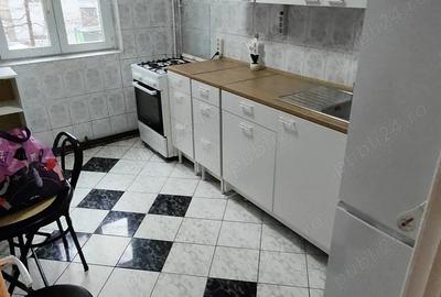 Inchiriez ap.3 cam . - 1