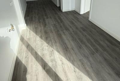 Apartament cu 3 camere semidecomandat în Central - 1