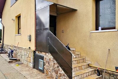 Casă cu 6 camere cu Canalizare în Exterior Est - 18