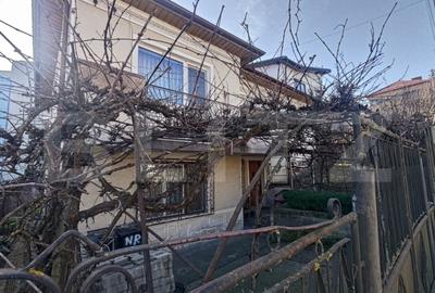 Casă individuală cu 5 camere cu Canalizare în Andrei Mureșanu - 2