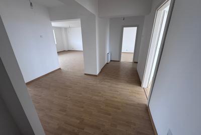 Apartament cu 3 camere decomandat în Aviației - 1
