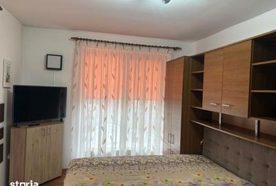 Apartament cu 2 camere decomandat în Tractorul - 5