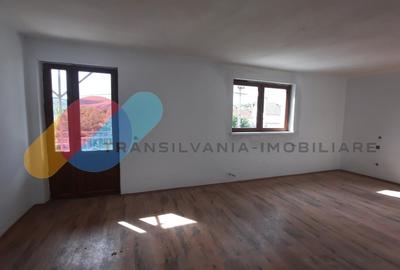 Duplex cu 4 camere cu Canalizare în Copăceni - 5